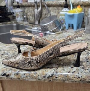 Anne Michelle Snakeskin Slingback Heels - Black and Tan